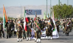 رژه نیروهای مسلح در لرستان برگزار شد+تصاویر