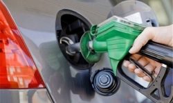 اختلالی در تأمین و عرضه بنزین لرستان نداریم