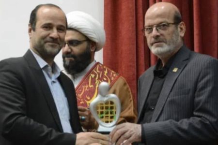 تقدیر رئیس جهاد دانشگاهی از مدیرعامل شرکت توزیع برق لرستان