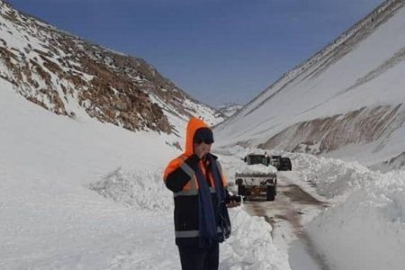 بارش ۱۰سانتی‌متری برف در گله بادوش/ محورهای الیگودرز باز است