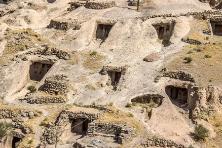 شناسایی بیش از ۱۰۰ معماری «دست کند» در لرستان