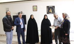 تجلیل مدیرکل ارشاد لرستان از نویسنده پیشکسوت
