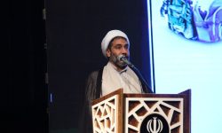 مطالعه سیره شهدا در برنامه روزانه قرار گیرد