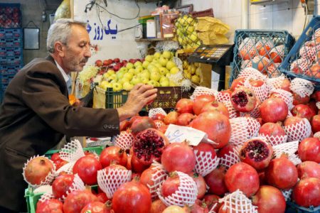 بازار شب یلدا زیر ذره بین بازرسان لرستان