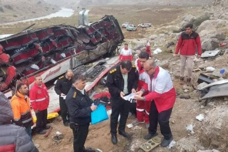 علت سقوط اتوبوس به دره در جاده اندیمشک – پلدختر اعلام شد