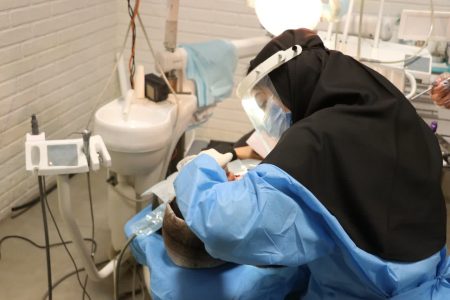 ارائه خدمات رایگان دندانپزشکی به خانواده‌های زندانیان لرستانی