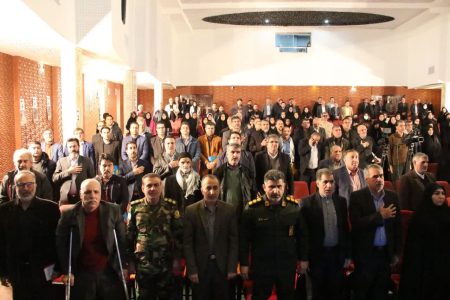 ۱۳ ایثارگر رسانه لرستان تجلیل شدند