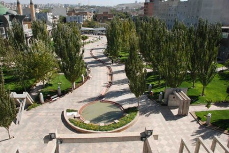 بهره برداری از ۱۰ بوستان محله‌ای خرم آباد در دهه فجر