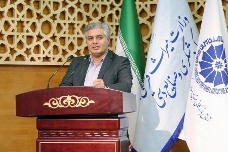 صنعت گردشگری سرشار از ظرفیت‌های ارزآوری برای کشور است