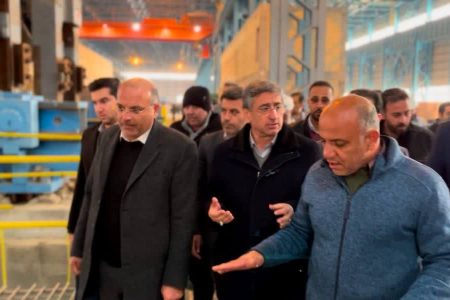 حضور استاندار لرستان در ازنا مایه دلگرمی پرسنل و سرمایه گذار فولاد شد