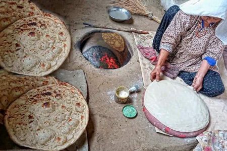 توزیع ۱۸ هزار تن آرد خانه پزی بین روستاییان لرستان
