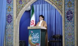 انتقاد امام‌جمعه خرم‌آباد از دریافت زیرمیزی در ادارات