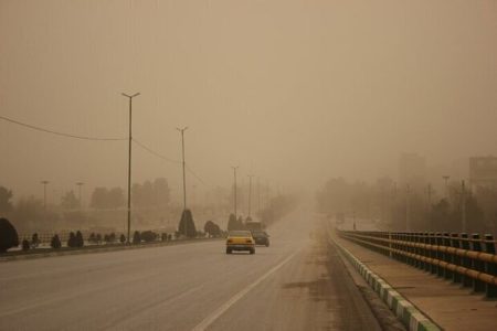 خیزش گردوغبار و کاهش میدان دید افقی در لرستان