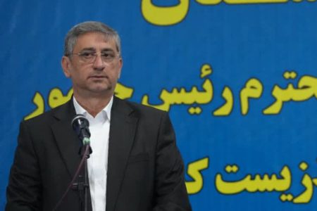 هرکس به خدمت به مردم معتقد نیست میز‌مسئولیت را ترک‌ کند/ الویت ما در انتصابات خدمت به مردم است