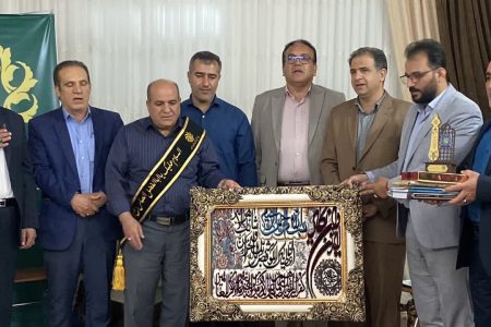 خادم مجالس حسینی جامعه کارگری لرستان تکریم شد