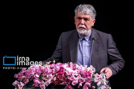 وزیر فرهنگ خواستار تبیین سخنان رهبر انقلاب در زمینه صنعت هسته‌ای کشور شد