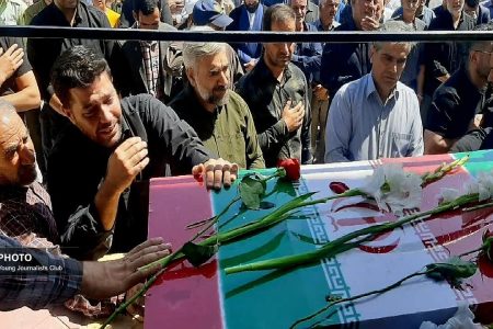 تشییع پیکر شهید «رضا لشنی زند» در دورود