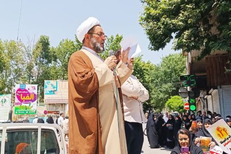 شهادت سرداران و دانشمندان،انقلاب را متوقف نخواهد کرد