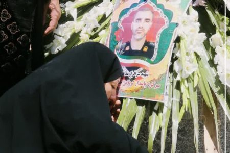فیلم |تشییع پیکر شهید مدافع وطن «حمید مرادی» در خرم آباد