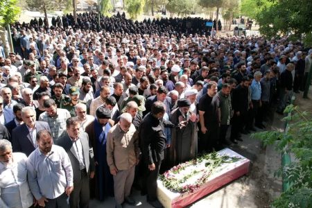 تصاویری از اقتدار مردم باصلابت خرم آباد در تشییع باشکوه شهید «مرادی فرد»