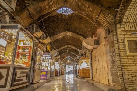 آغاز پروژه اتصال بازار طلا فروشان خرم آباد به شبکه فیبر نوری