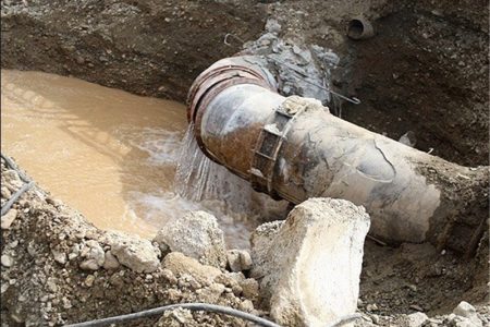 فرسودگی ۴۰ درصدی شبکه توزیع آب لرستان
