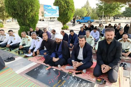 محفل انس با قرآن در دورود برگزار شد