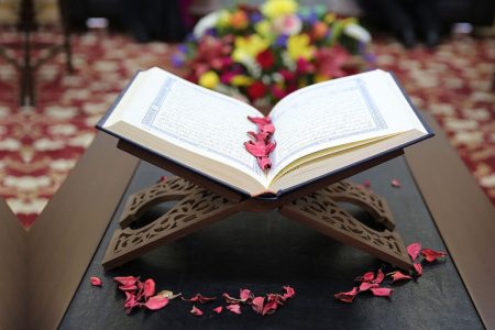 رقابت ۱۵۰ نفر در مسابقات قرآن و نهج‌البلاغه شرکت ملی پخش فرآورده‌های نفتی لرستان