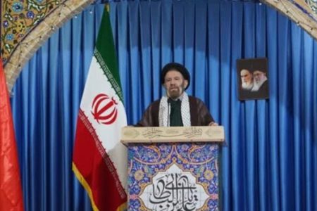 بیانیه‌های وحدت شکن همراهی با دشمنان است