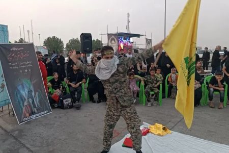 نمایش خیابانی «کربلا» از لرستان در چذابه اجرا شد