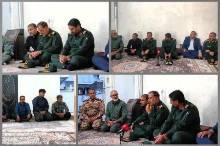 دیدار فرمانده سپاه لرستان با خانواده شهید فلاح در خرم آباد