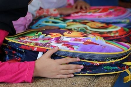توزیع ۸۰۰۰ بسته نوشت‌افزار به همت بنیاد علوی