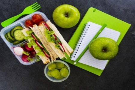 لزوم آموزش تغذیه سالم به کودکان