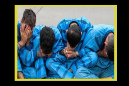 دستبند پلیس بر دستان ۵ سوداگر مرگ در کوهدشت