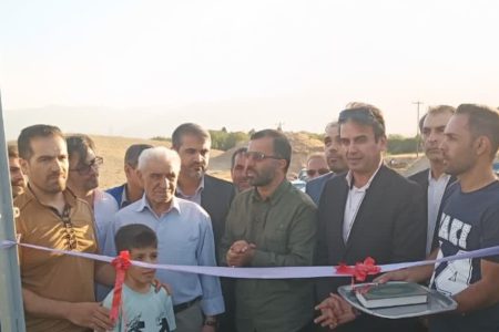 افتتاح زمین چمن مصنوعی در روستای قشلاق بروجرد