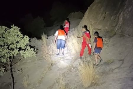 نجات ۲ گردشگر گرفتار در ارتفاعات «کرکی» پلدختر