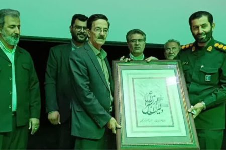 تابلوی خوشنویسی مقاومت در ازنا رونمایی شد
