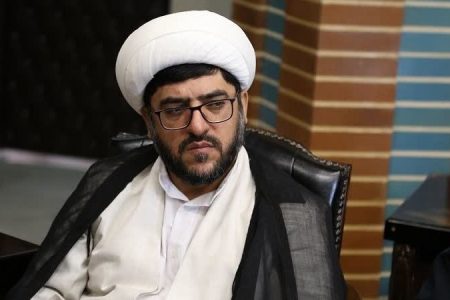 دفاع مقدس مدرسه عشقی است که با خون شهیدان،معنا گرفت