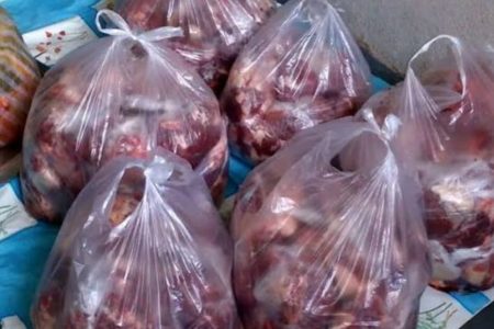 توزیع ۳ هزار بسته گوشت بین مددجویان لرستانی