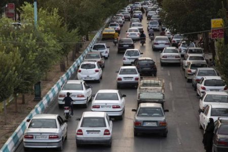 مرکز خرم‌آباد زیر فشار مطب‌های غیر استاندارد؛ترافیک و کمبود پارکینگ به اوج رسید