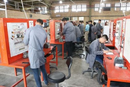 اعزام تیم منتخب المپیاد فنی و حرفه‌ای لرستان به مرحله کشوری در اصفهان