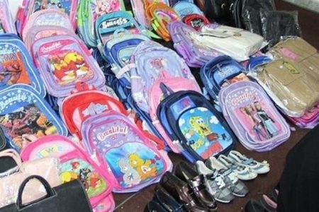 اهدای ۳۵ هزار بسته تحصیلی به دانش‌آموزان مددجوی لرستانی