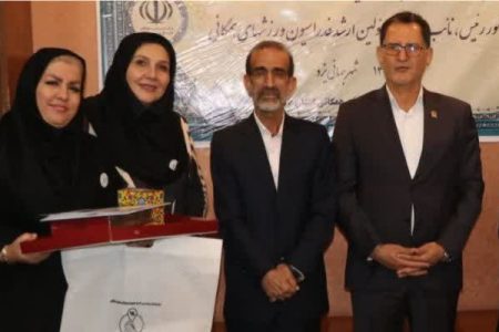 درخشش نایب‌رئیس بانوان هیأت ورزش‌های همگانی لرستان در گردهمایی ملی یزد