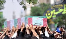 شور فاطمی خرمآبادیها در تشییع شهدای گمنام