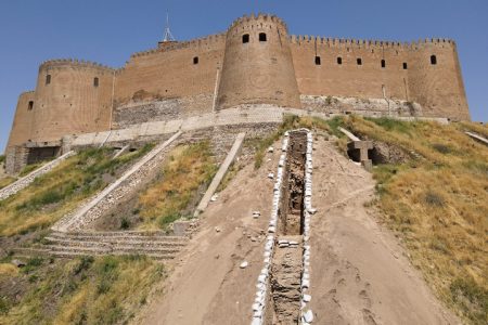 آغاز کاوش‌های باستان‌شناسی در قلعه «فلک‌الافلاک»