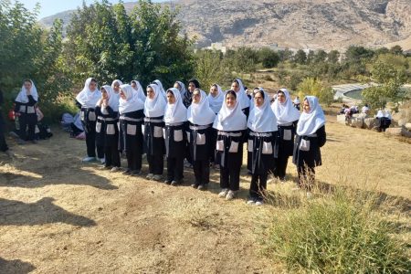 آشنایی دانش‌آموزان خرم‌آباد با تنوع گیاهی زاگرس
