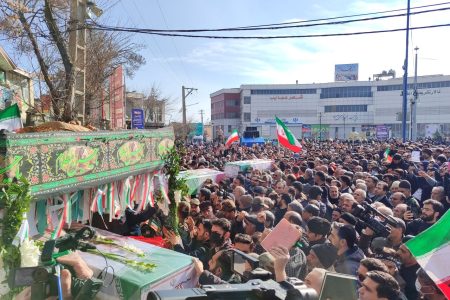 پیکر سه شهید امنیت در بروجرد تشییع و به خاک سپرده شد