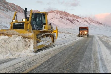 برف‌روبی ۶ هزار کیلومتر باند در جاده‌های برف‌گیر لرستان