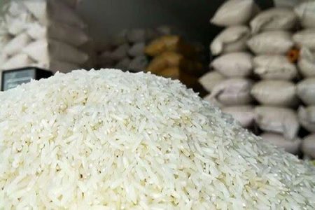 توزیع بیش از ۱۷۰۰ تن برنج وارداتی در فروشگاه‌های لرستان