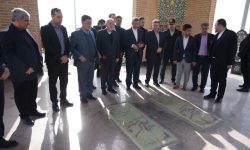 ادای احترام وزیر میراث‌فرهنگی به مقام شامخ شهدای گمنام پلدختر